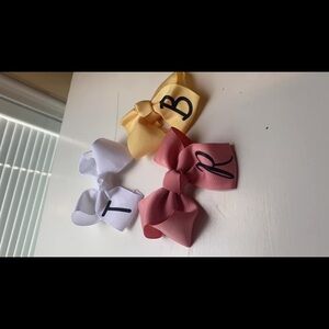 Custom hair bows for toddlers